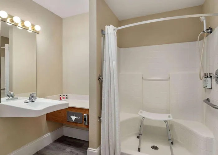 Travelodge By Wyndham Havasu Motel Lake Havasu City