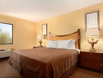 Travelodge By Wyndham Havasu Motel 2*